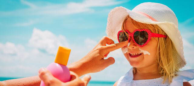 9 Best Face Sunscreen For Kids Unrivaled Guide 2022